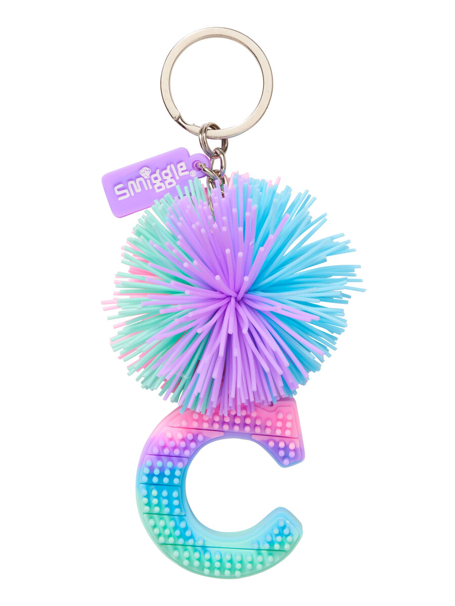 llavero con letras del alfabeto perfumado con pompones de colores pastel