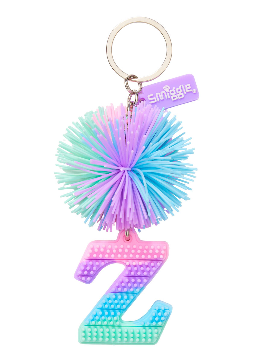 llavero con letras del alfabeto perfumado con pompones de colores pastel