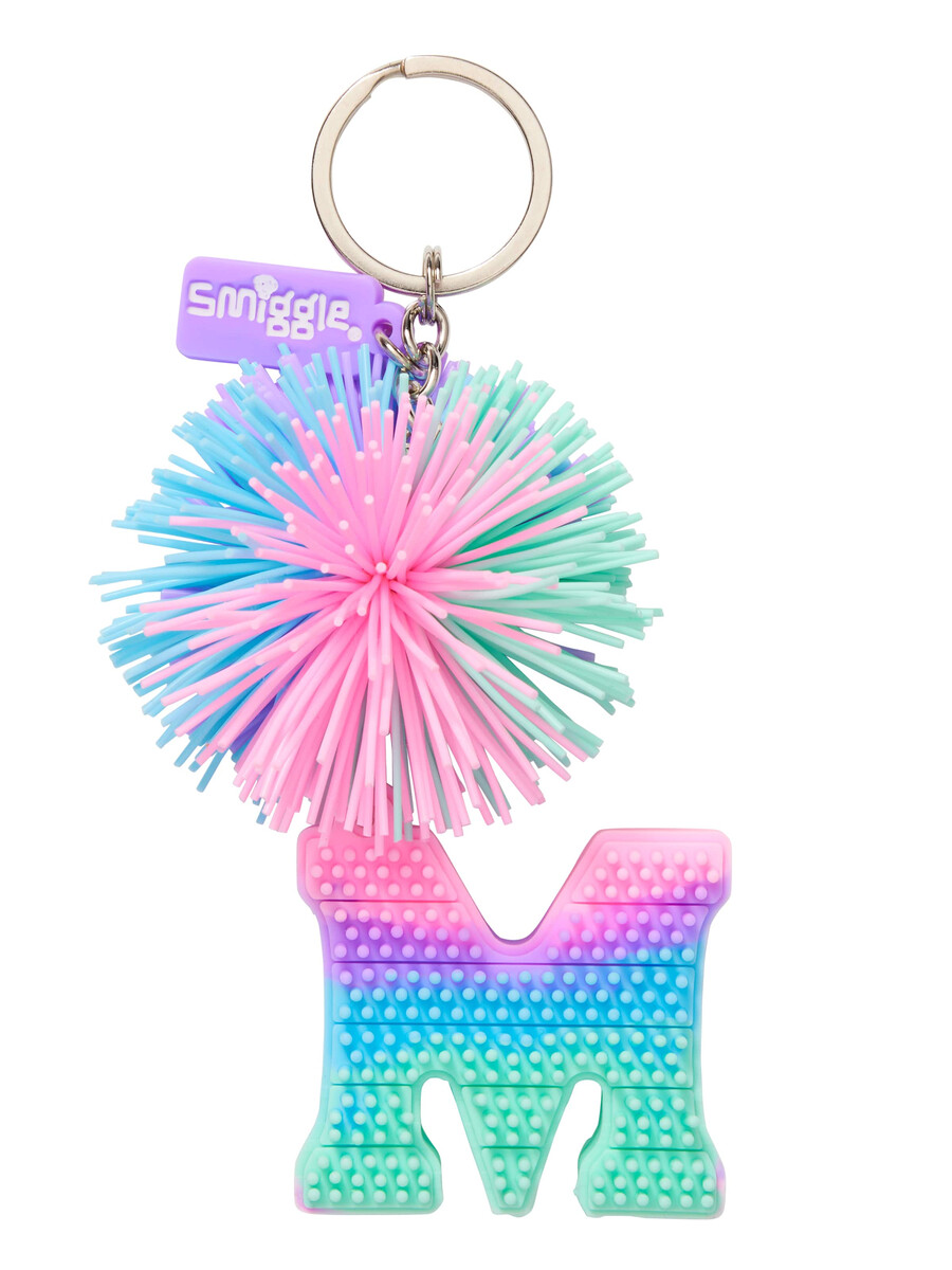 llavero con letras del alfabeto perfumado con pompones de colores pastel
