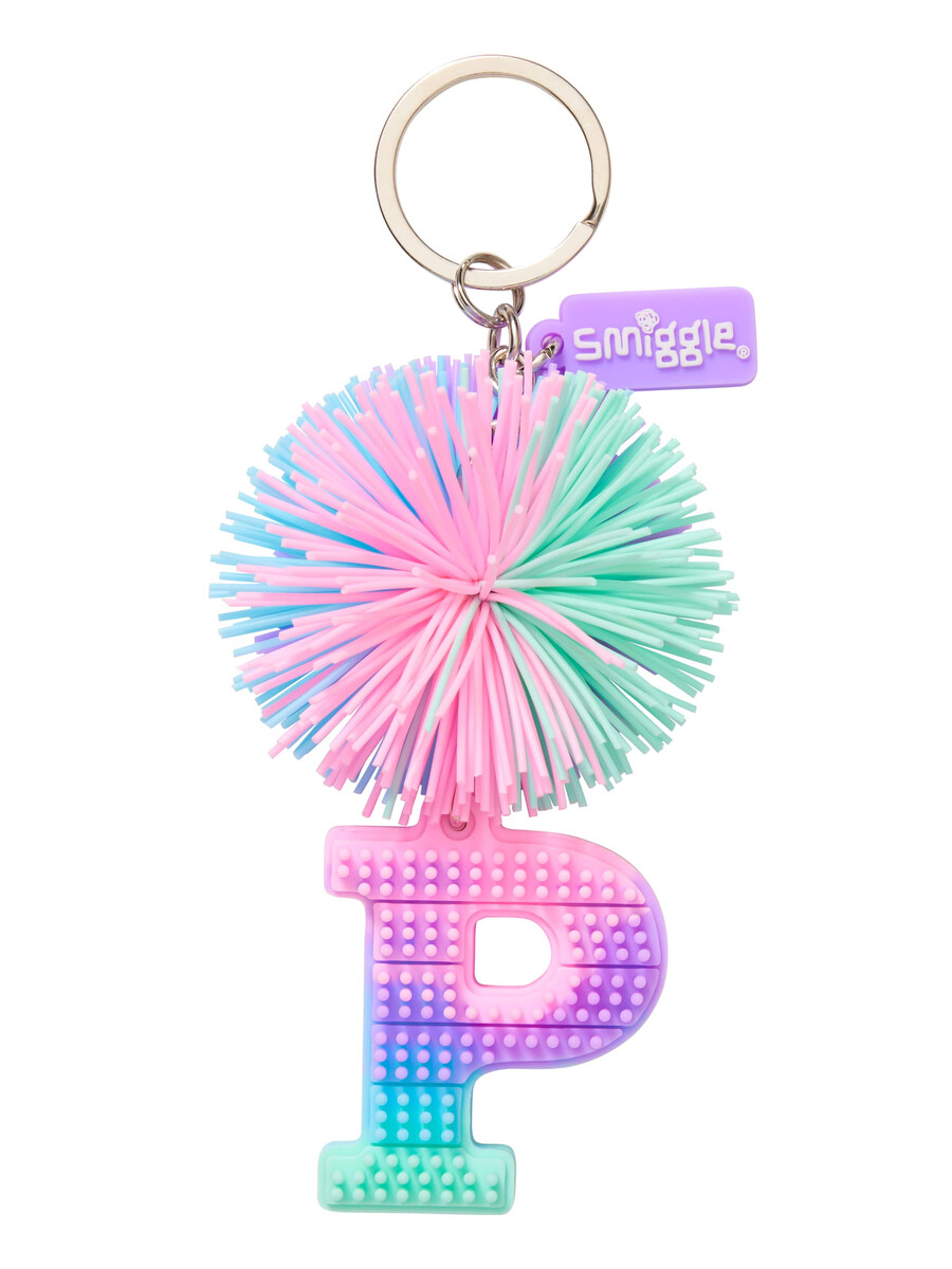 llavero con letras del alfabeto perfumado con pompones de colores pastel